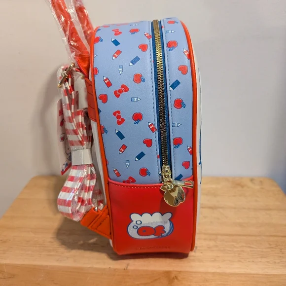 Hello Kitty Cream and Blue Backpack with Red Bow Brand New With Tag From Sanrio - Picture 4 of 4